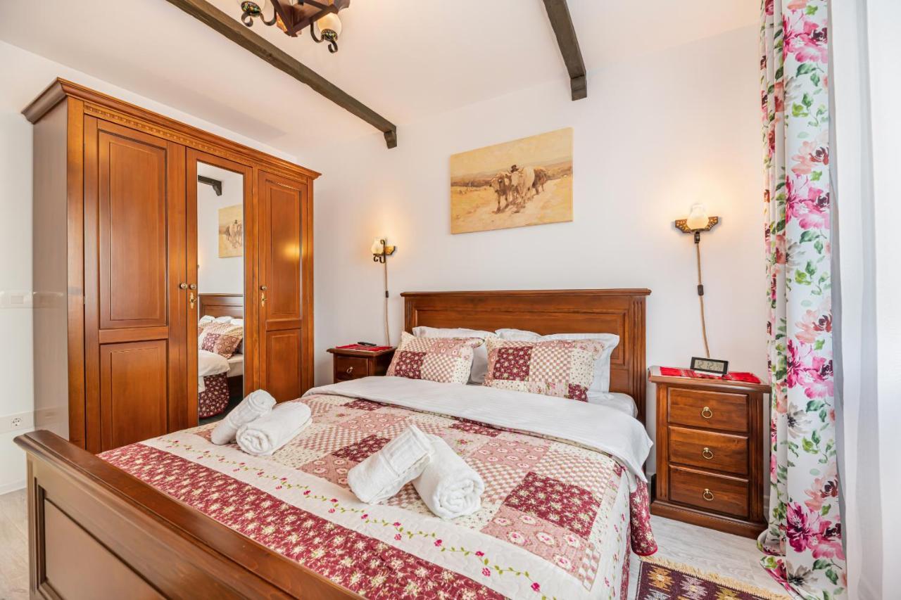Dream Apartments Brasov Luaran gambar