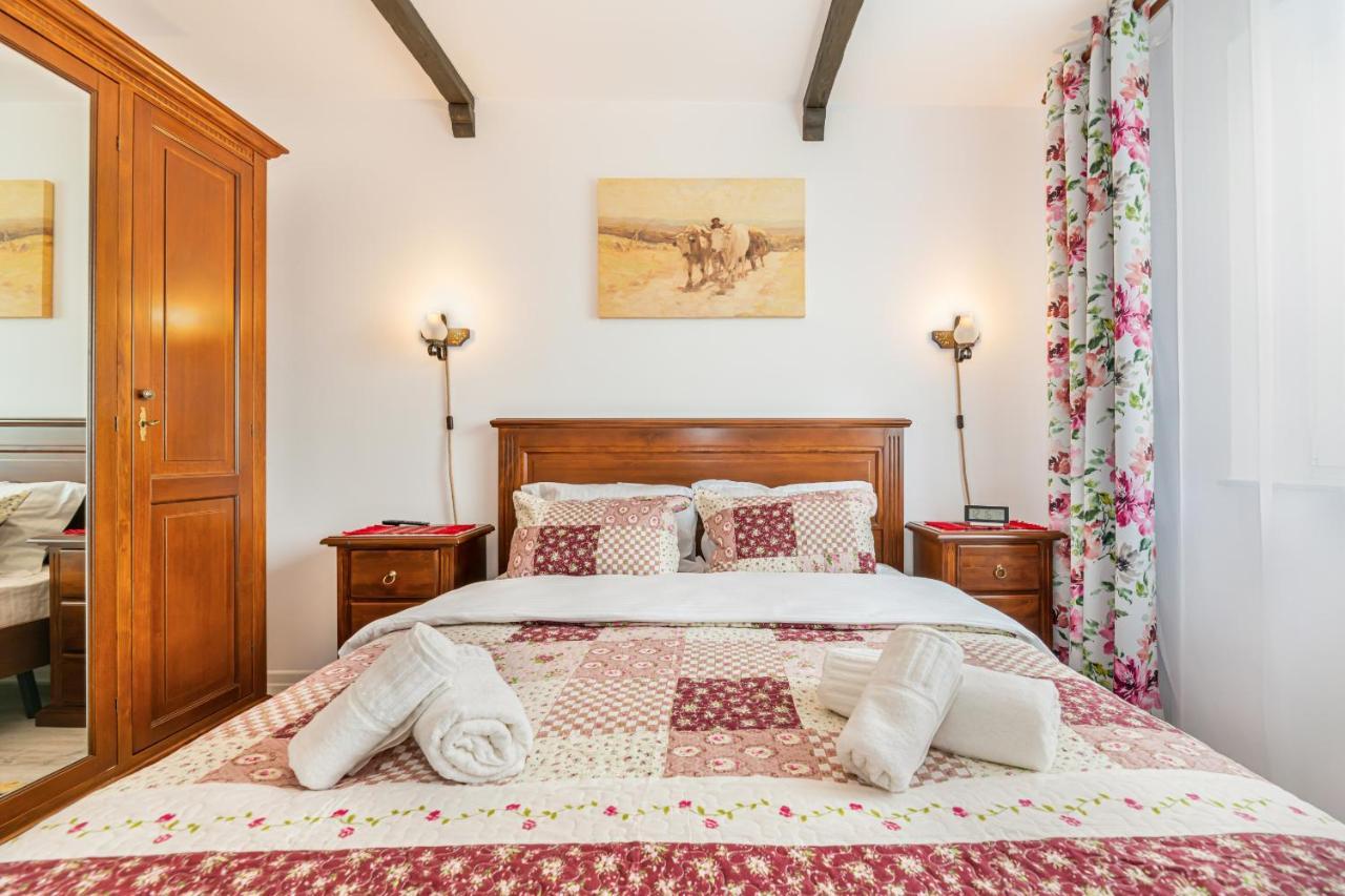Dream Apartments Brasov Luaran gambar