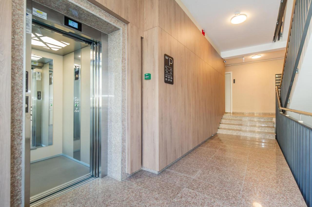 Dream Apartments Brasov Luaran gambar