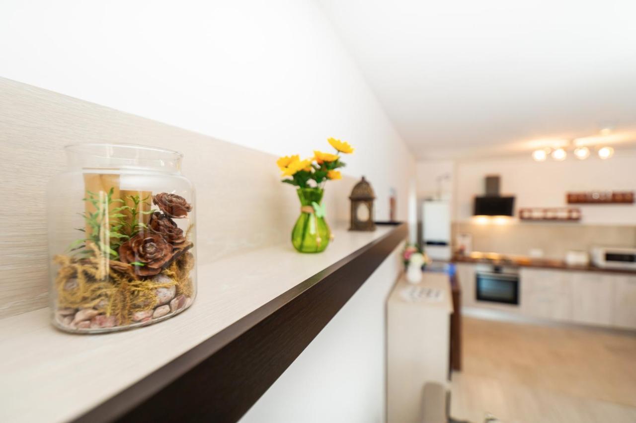 Dream Apartments Brasov Luaran gambar